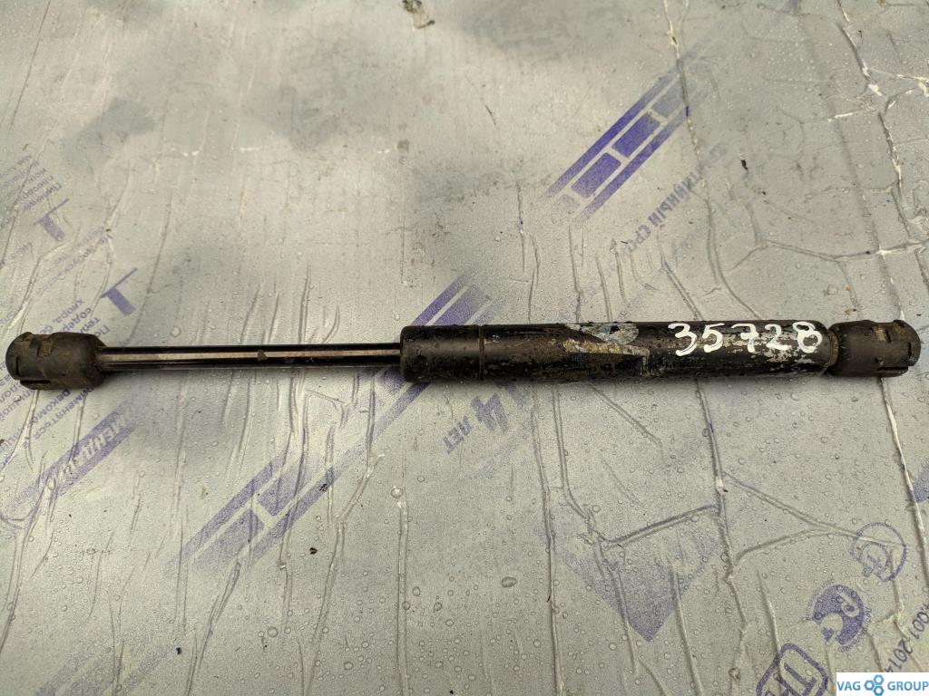 амортизатор крышки багажника (3-5 двери) Audi A6 4A/C4 1997, 1.8 л., бензин, седан, 8D5827552C, 8D5827552F, . - фото №1