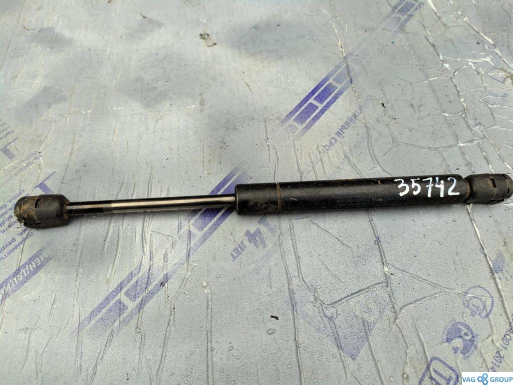 амортизатор крышки багажника (3-5 двери) Audi A4 B6 2000, 1.8 л., бензин, седан, 8D5827552C, 8D5827552F, . - фото №1