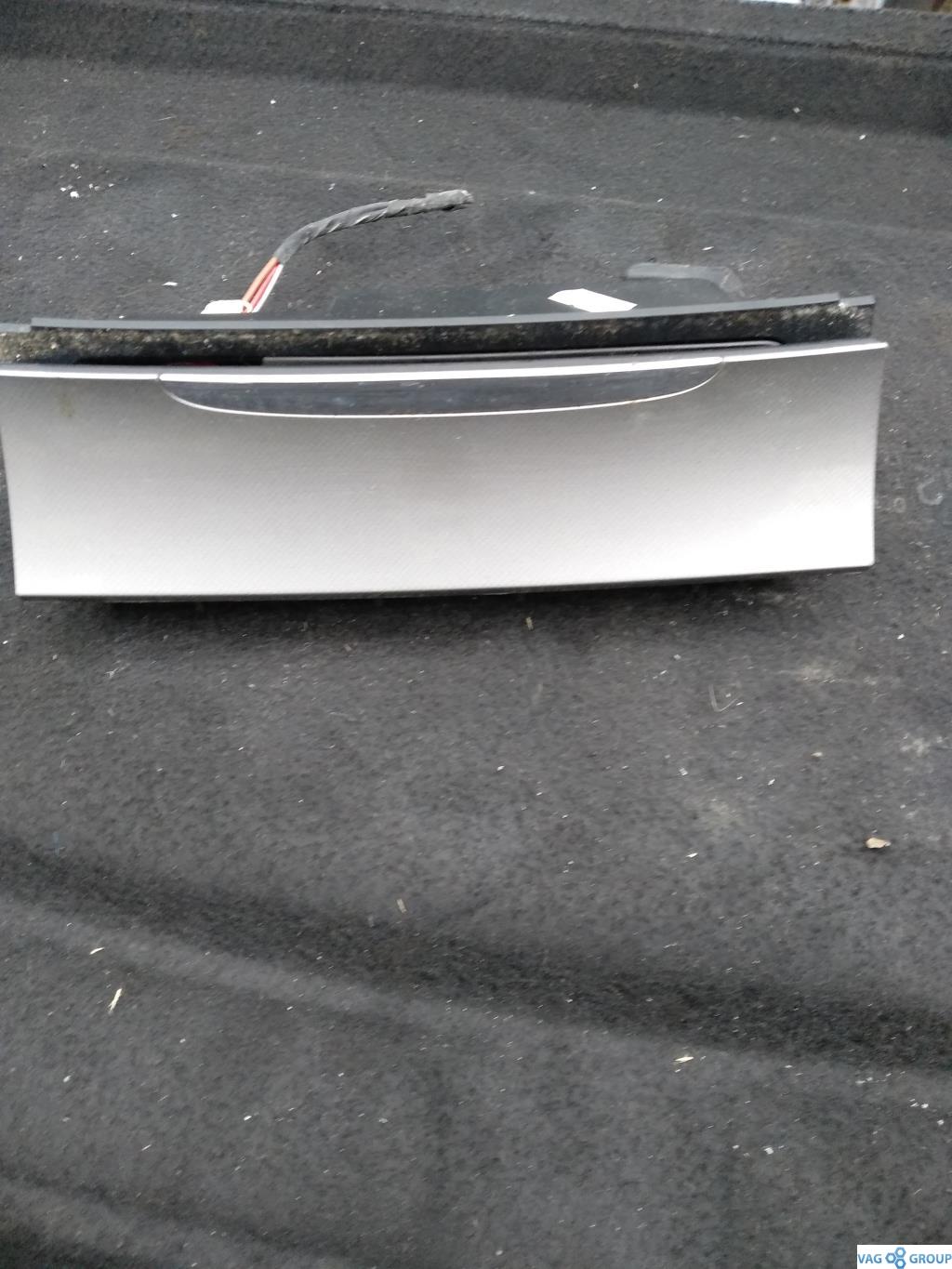 пепельница Volkswagen Passat B6 2006, 2.0 л., бензин, седан, 3C0863284, . - фото №1