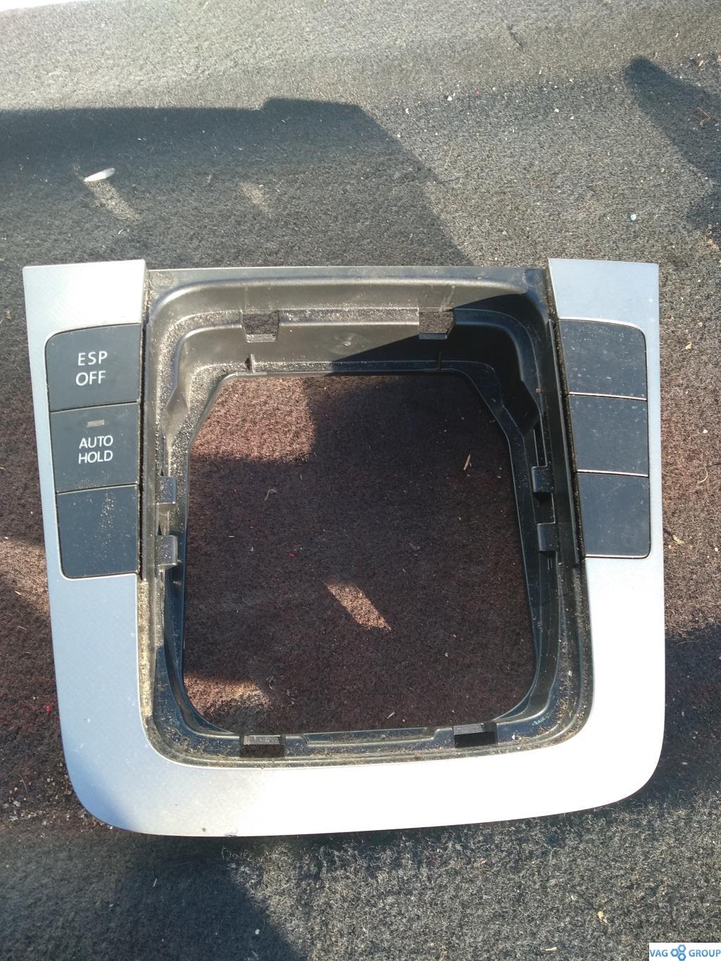 консоль салона (центральная часть) Volkswagen Passat B6 2006, 2.0 л., бензин, седан, 3C0864263, . - фото №1