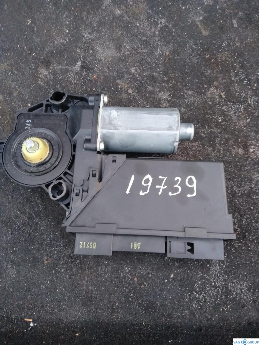 моторчик стеклоподъемника задний левый Audi A4 B7 2006, 2.0 л., бензин, седан, 8E0959801E, 8E0959801A, . - фото №1