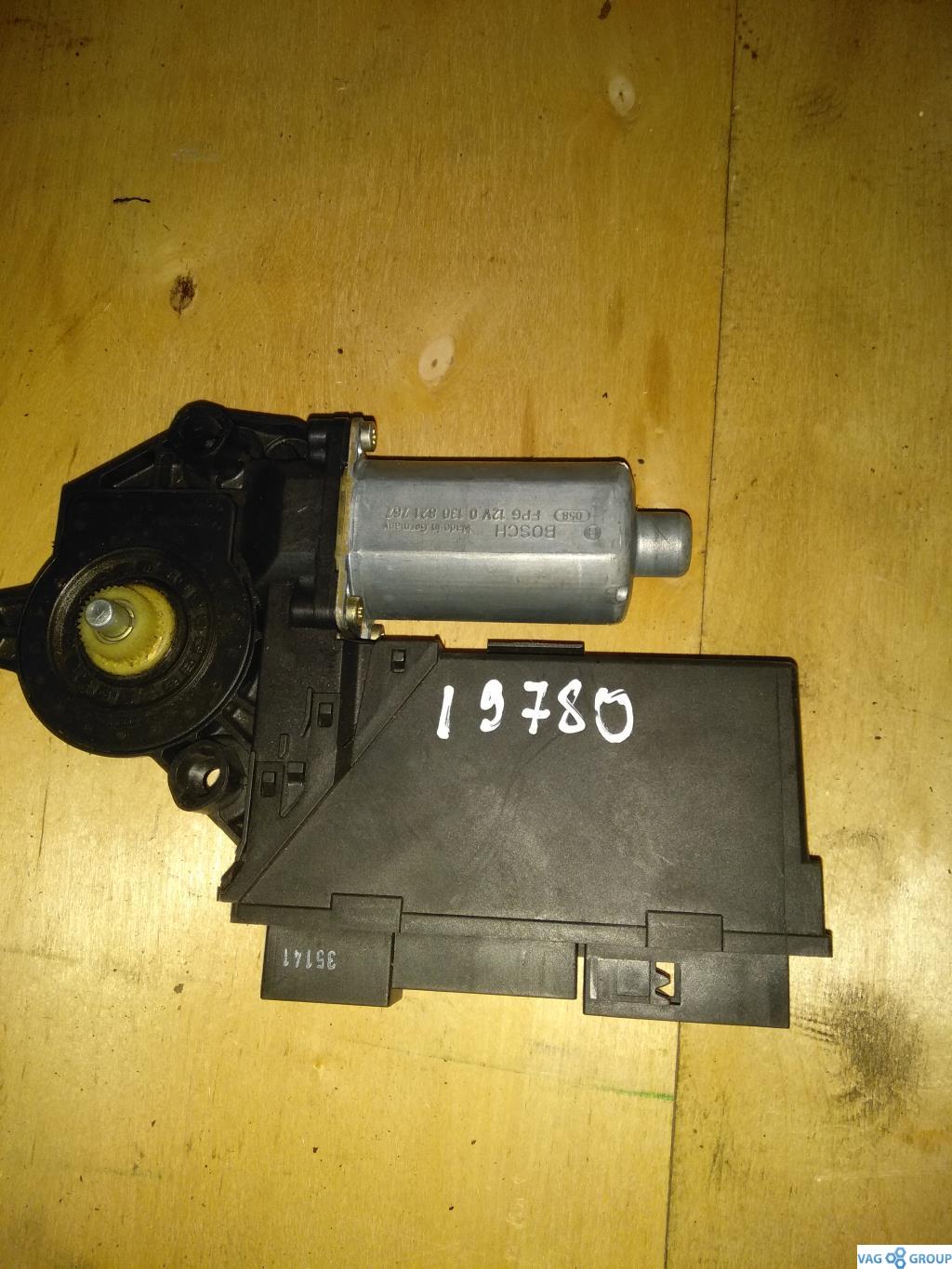 моторчик стеклоподъемника задний левый Audi A4 B6 2003, 1.8 л., бензин, седан, 8E0959801E, 8E0959801A, . - фото №1