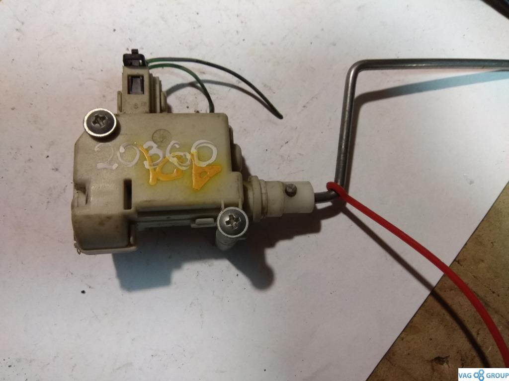 активатор замка крышки топливного бака Audi A4 B6 2003, 1.8 л., бензин, седан, 8E0862153, . - фото №1