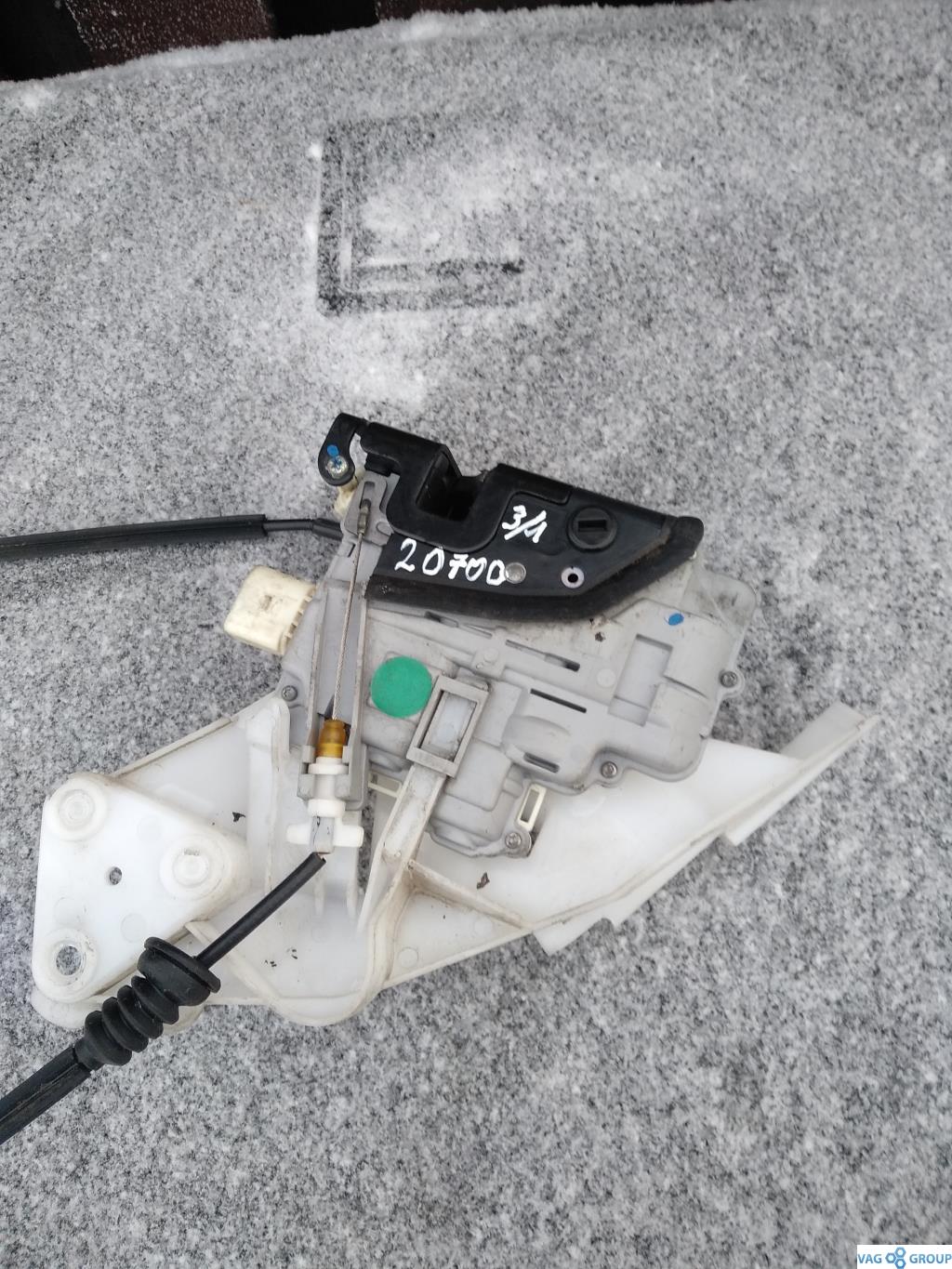 замок двери задней левой Volkswagen Passat B7 2013, 2.0 л., бензин, седан, 3C4839015B, . - фото №1