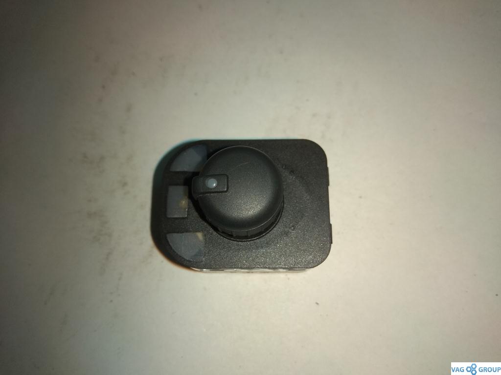 джойстик регулировки зеркал Audi A4 B7 2006, 2.0 л., бензин, седан, 8E0959565, 8E0959565A, . - фото №1