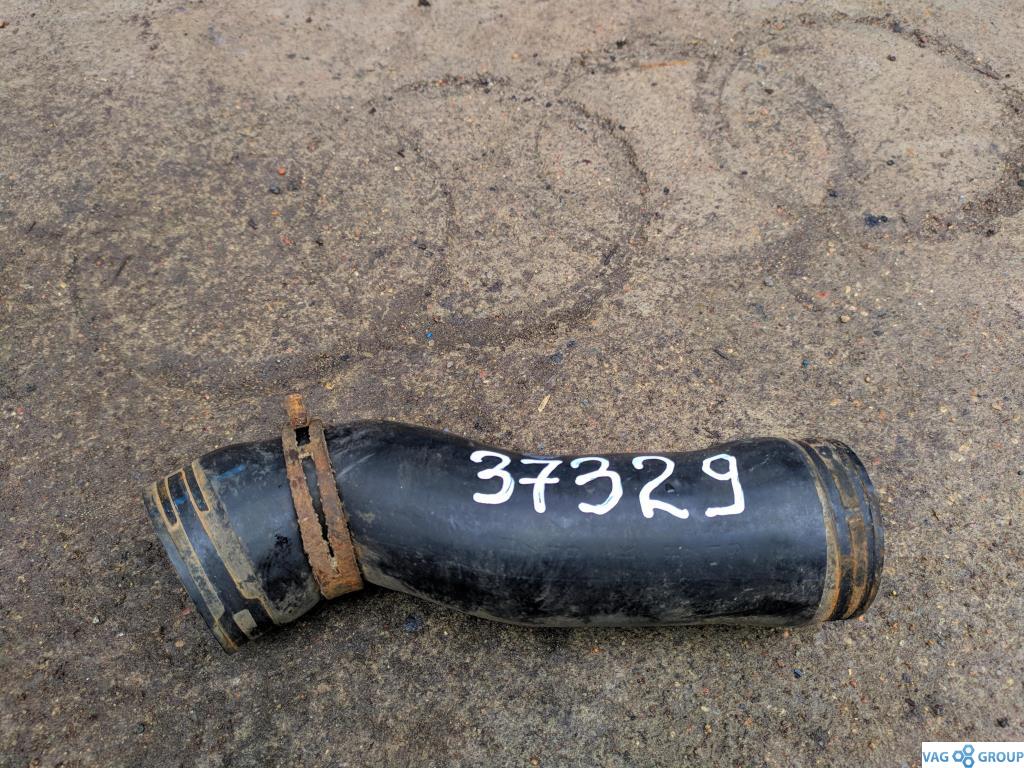 патрубок (трубопровод, шланг) Volkswagen Golf 3 поколение 1994, 1.9 л., TDi, дизель, хетчбэк 5 дв., 1H0145834F, AFN, AHU, ALE, . - фото №1
