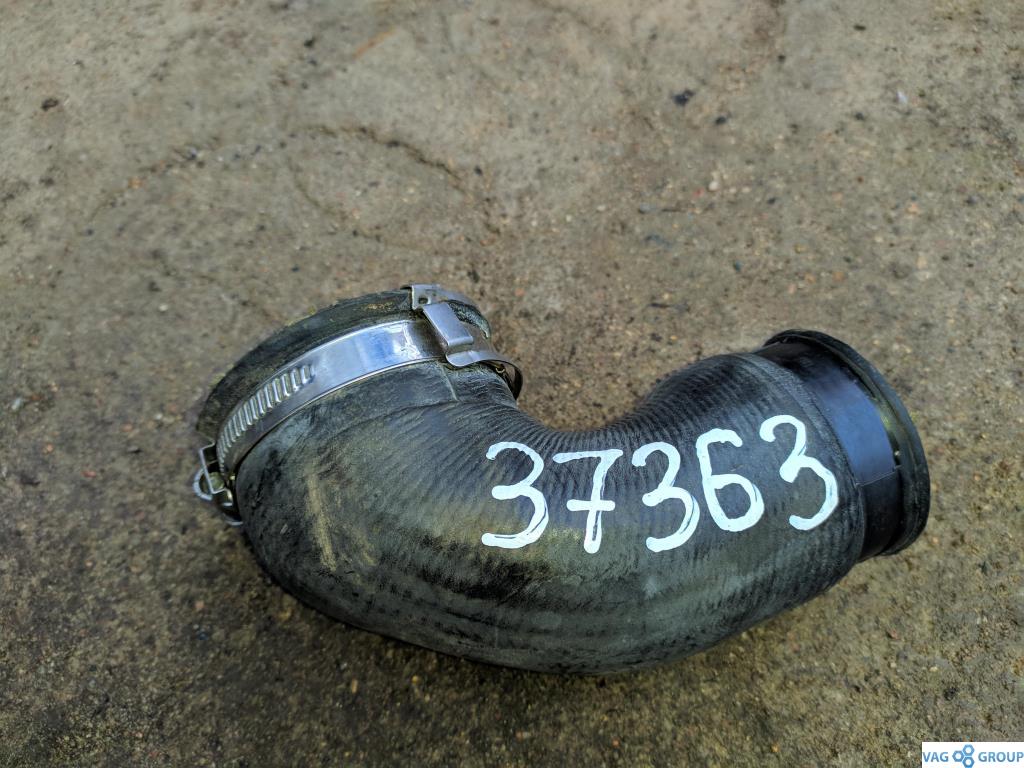 патрубок (трубопровод, шланг) Volkswagen Golf 6 поколение 2010, 1.4 л., TSI, бензин, хетчбэк 5 дв., 1K0145838L, CAVD, CNWA, . - фото №1