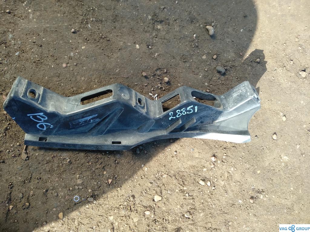 кронштейн переднего бампера Volkswagen Passat B6 2007, 2.0 л., бензин, седан, 3C0807889, 3C0807889A, . - фото №1