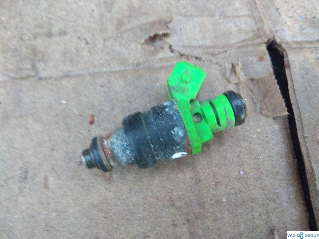 форсунка Audi A6 4B/C5 2000, 2.4 л., бензин, седан, 078133551BB, AGA, BDV, ALG, ACK, ALF, AMM, AJG, ASM, ABC, . - фото №1