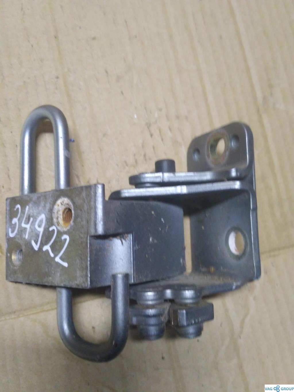 петля двери Audi A4 B7 2006, 2.0 л., бензин, седан, 8E0833412, 8E0833412E, . - фото №1