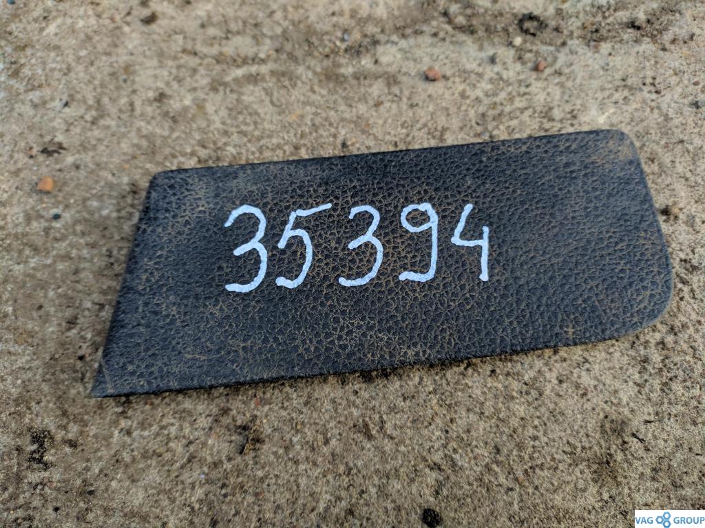 заглушка Volkswagen Jetta 6 поколение 2012, 1.2 л., бензин, седан, 5C6867657, . - фото №1