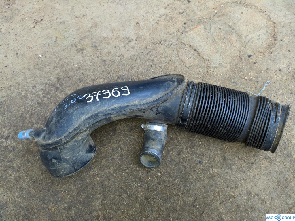 патрубок воздушного фильтра Audi A4 B6 2003, 3.0 л., бензин, седан, 06C133354G, ASN, BBJ, . - фото №1