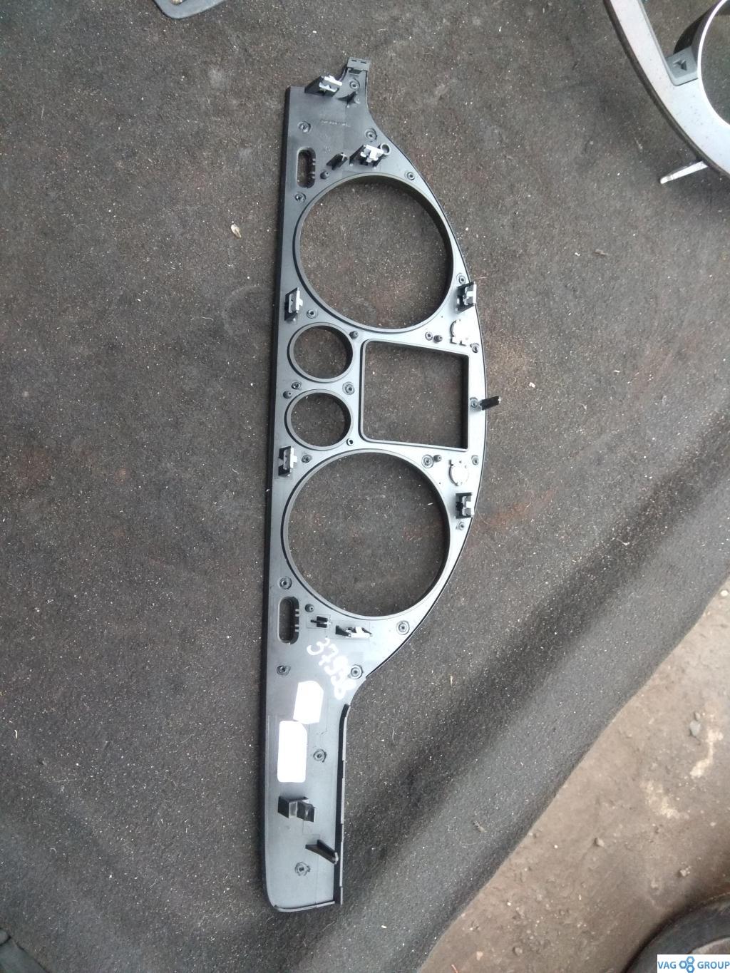 накладка декоративная Volkswagen Passat B6 2006, 2.0 л., бензин, седан, 3C1858335AM, 3C1858335AN, 3C1858335AS, . - фото №1