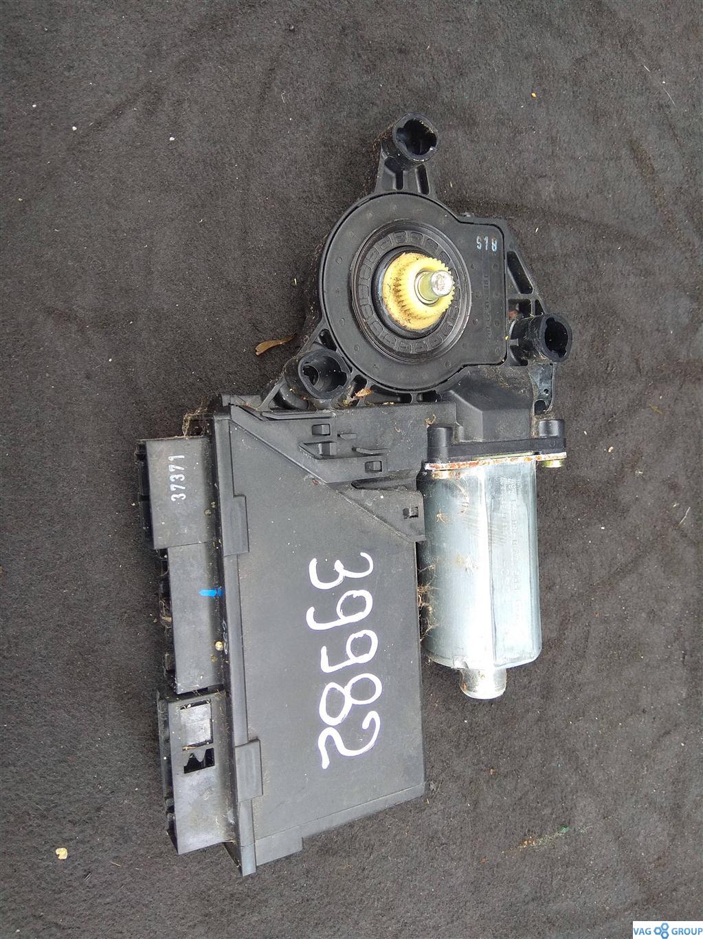 моторчик стеклоподъемника задний левый Audi A4 B7 2006, 2.0 л., бензин, седан, 8E0959801E, 8E0959801A, . - фото №1