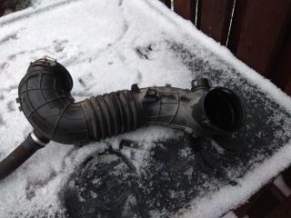 патрубок интеркулера BMW 3 серия E90/E91/E92/E93 [рестайлинг] 2008, 2.0 л., дизель, седан, 586509, .