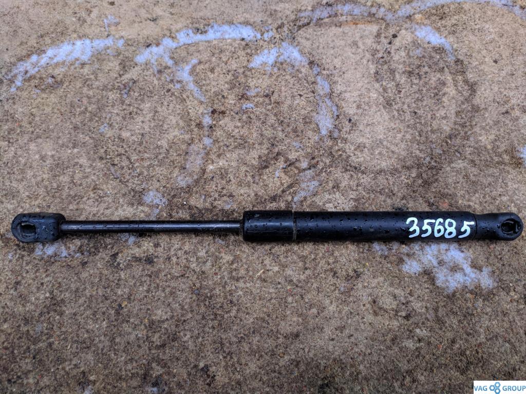 амортизатор крышки багажника (3-5 двери) Audi A6 4B/C5 2000, 2.5 л., TDi, дизель, седан, 4B5827552G, . - фото №1