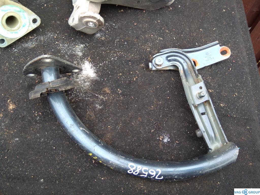 петля крышки багажника Volkswagen Passat B6 2007, 2.0 л., бензин, седан, 3C5827301B, . - фото №1
