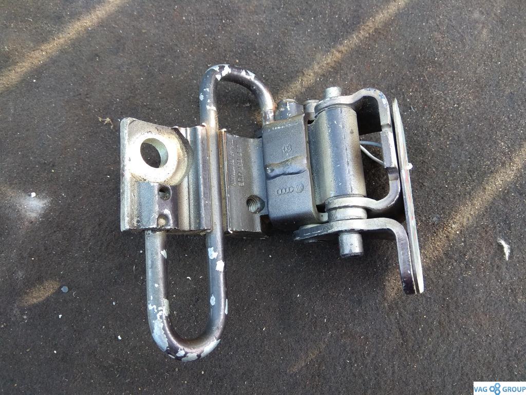 петля двери Audi A6 4B/C5 2000, 2.8 л., бензин, седан, 4B0831412B, . - фото №1