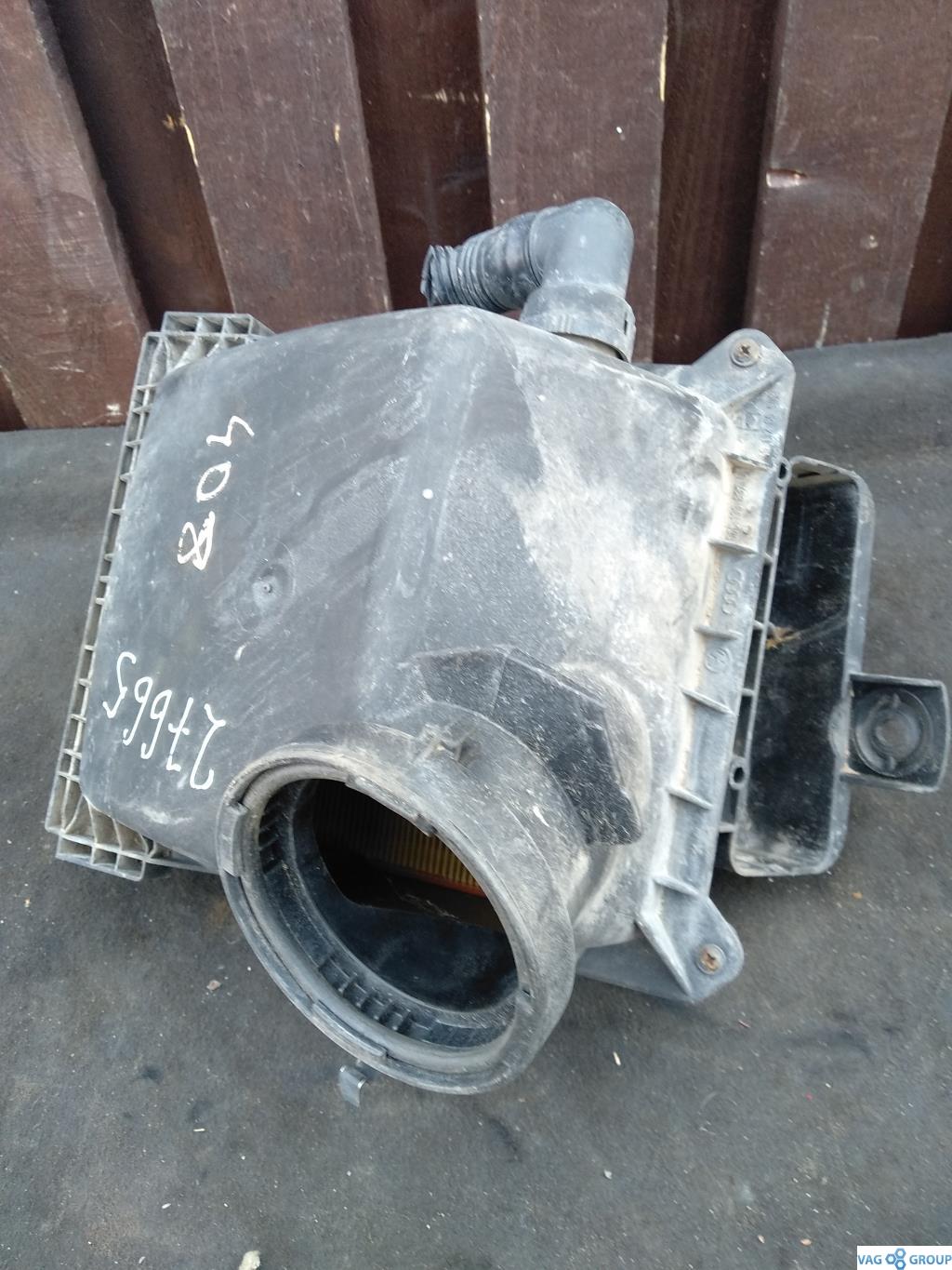 корпус воздушного фильтра Audi A4 B7 2006, 3.0 л., бензин, седан, 06C133837L, ASN, BBJ, AVK, . - фото №1