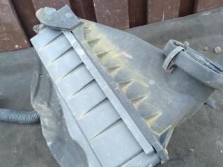 корпус воздушного фильтра Audi A4 B7 2006, 3.0 л., бензин, седан, 06C133837L, ASN, BBJ, AVK, .