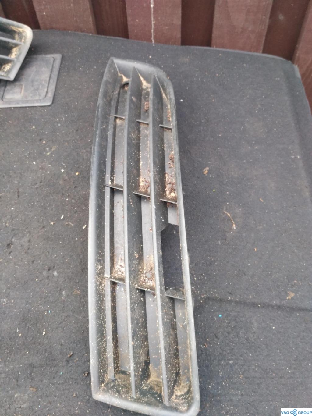 заглушка (решетка) в бампер Volkswagen Passat B6 2007, 2.0 л., бензин, седан, 3C0853665, . - фото №1