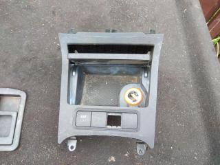 пепельница Volkswagen Golf 5 поколение 2007, 2.0 л., бензин, хетчбэк 5 дв., 1K0857961, .