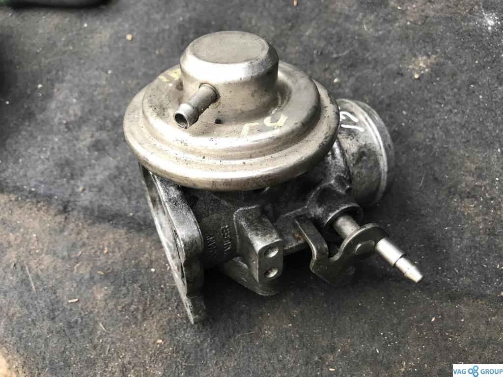 клапан EGR Volkswagen Jetta 4 поколение 2001, 1.9 л., TDi, дизель, седан, 038131501M, 045131501C, 038131501A, AHF, ALH, ATD, ARG, 038131501AR, 038131501E, 045131501L, ASV - фото №1