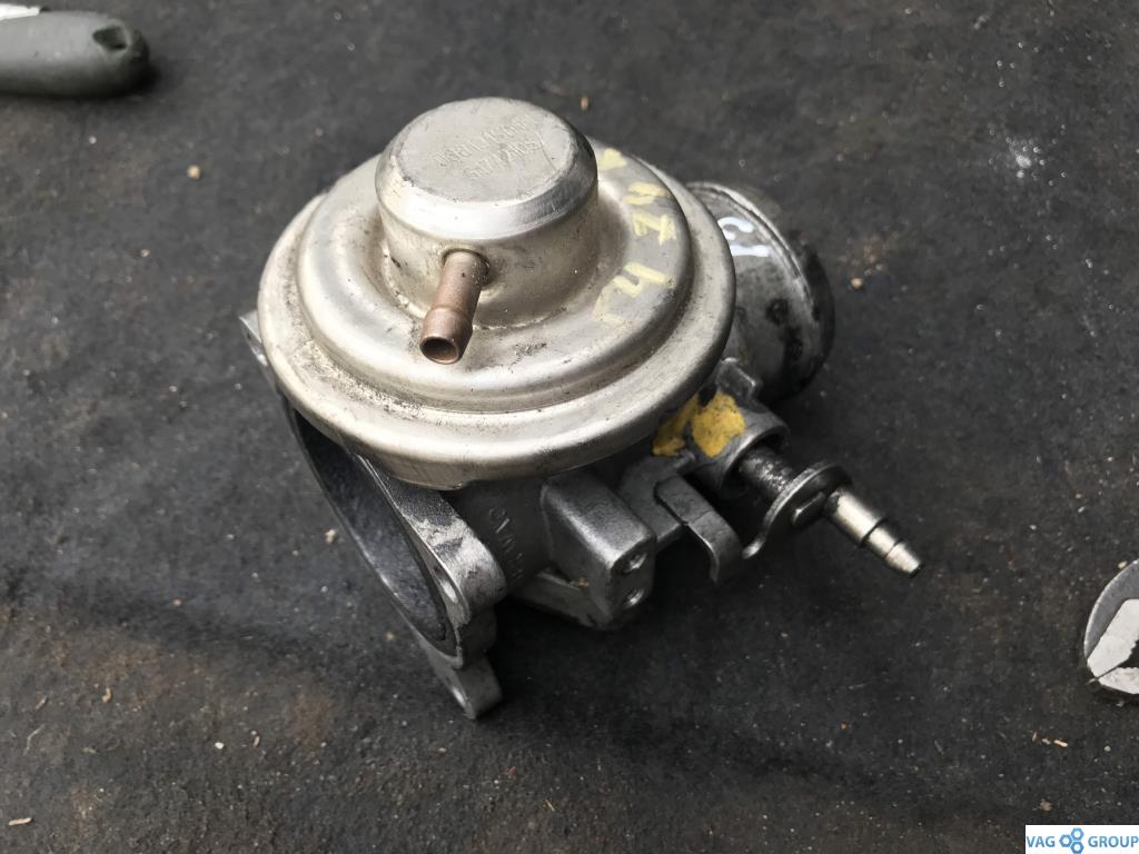 клапан EGR Skoda Fabia 2 поколение (5J) 2007, 1.4 л., TDi, дизель, хетчбэк 5 дв., 038131501M, 045131501C, 038131501A, AHF, ALH, ATD, ARG, 038131501AR, 038131501E, 045131501L, ASV - фото №1