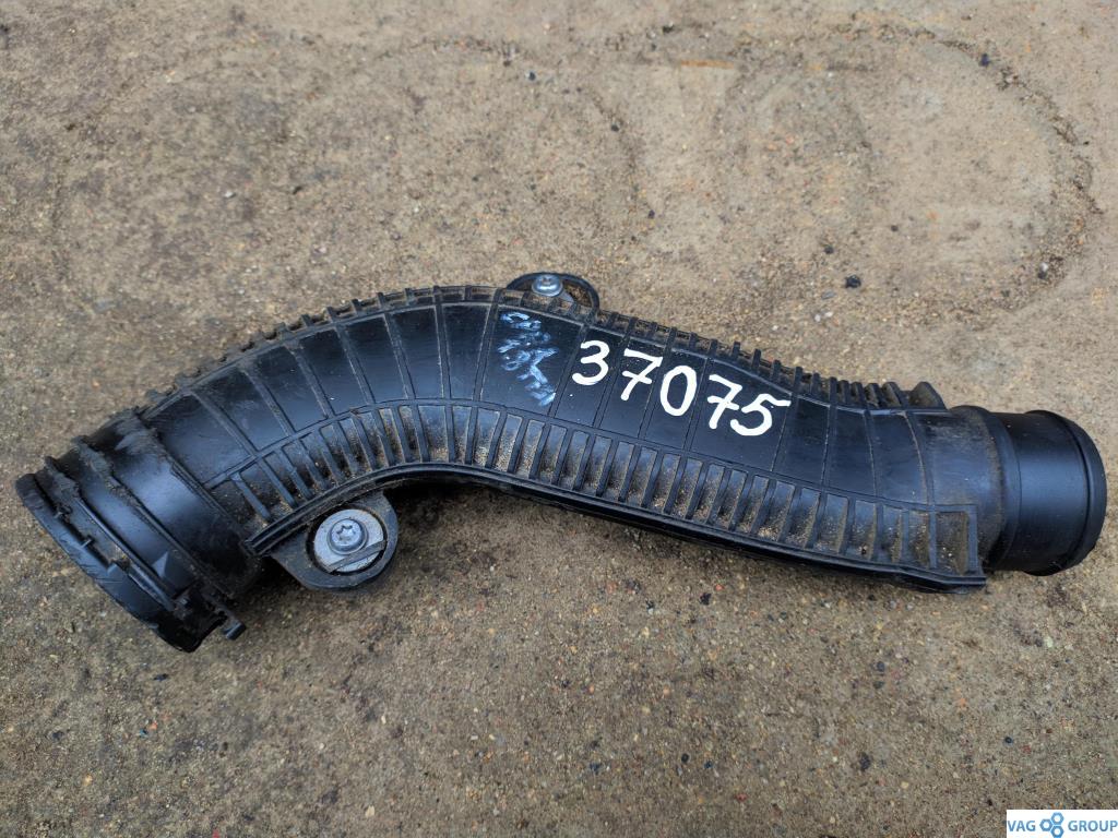 патрубок (трубопровод, шланг) Volkswagen Passat B6 2009, 1.8 л., бензин, седан, 1K0145840R, BZB, CAWB, CCZA, CCTA, CDAB, CDAA, CGYA, CCTB, CBFA, . - фото №1