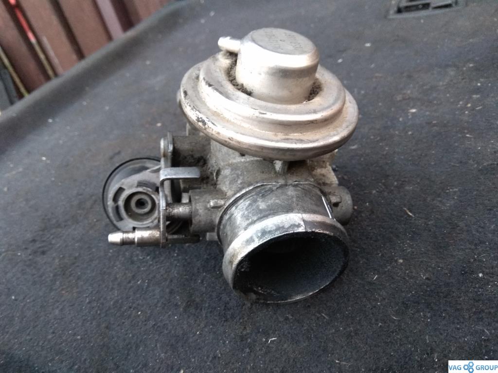 клапан EGR Audi A2 8Z 2002, 1.2 л., TDi, дизель, хетчбэк 5 дв., 038131501M, 045131501C, 038131501A, AHF, AUY, ALH, ATD, AJM, ARG, 038131501AR, 038131501E, 045131501L, ASV, AGR - фото №1