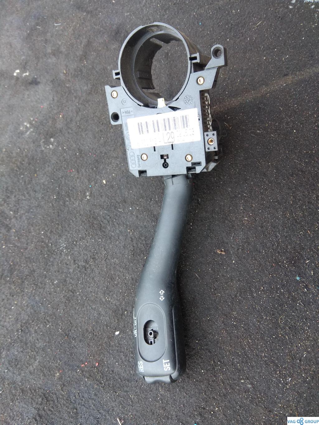 переключатель подрулевой (стрекоза) Volkswagen Golf 4 поколение 2001, 1.8 л., бензин, хетчбэк 5 дв., 1J0953513A, 1J0953513, . - фото №1