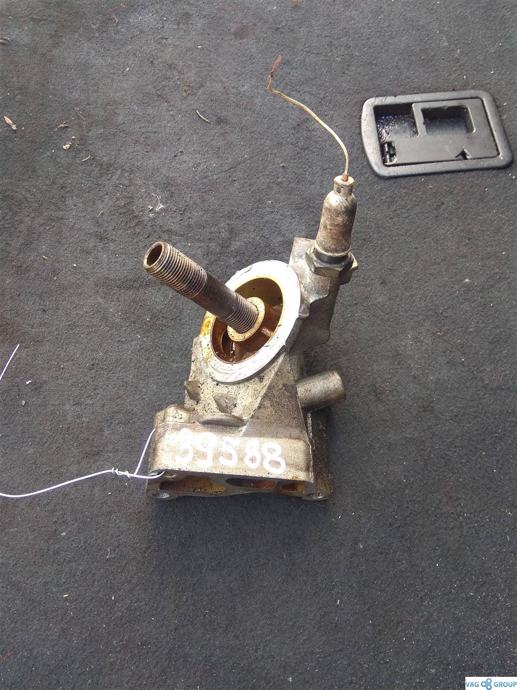 кронштейн масляного фильтра Audi A6 4B/C5 1999, 1.8 л., бензин, седан, 050115417, AFY., . - фото №1