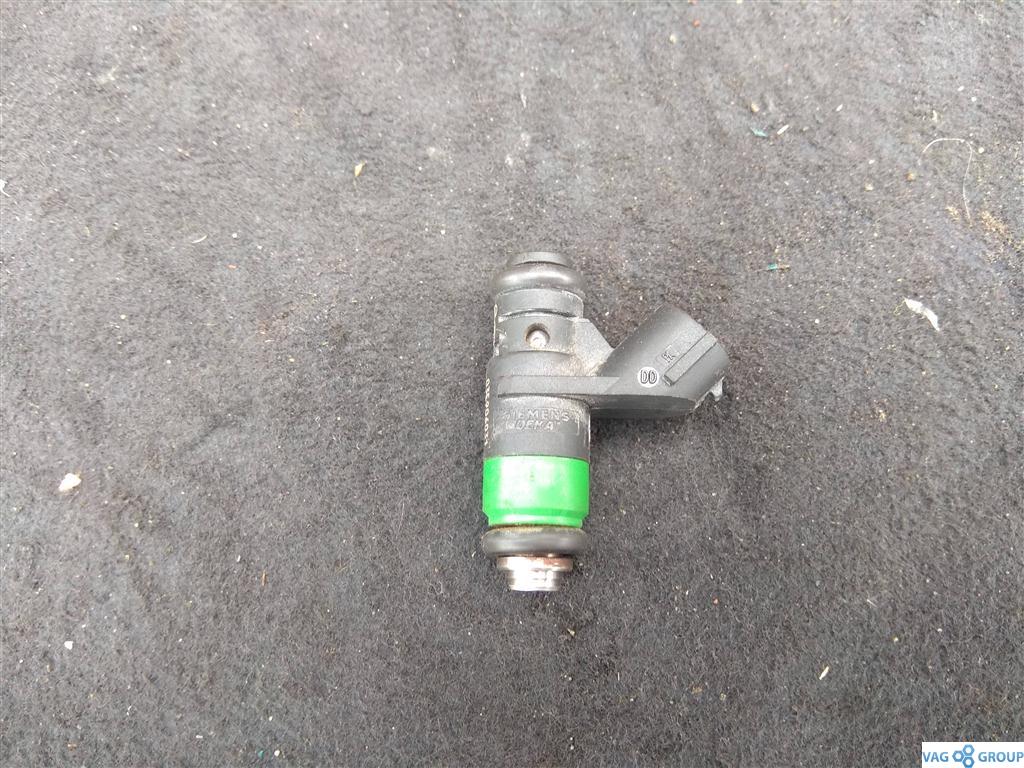 форсунка Skoda Fabia 2 поколение (5J) 2007, 1.2 л., бензин, хетчбэк 5 дв., BME, AZQ, 03E906031, . - фото №1