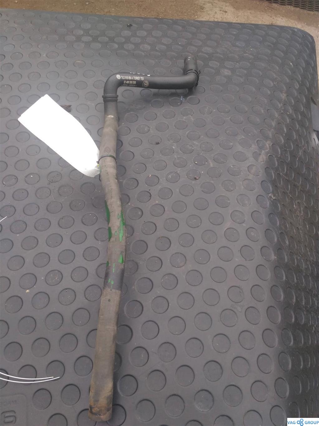 патрубок отопителя (печки) Volkswagen Touareg 1 поколение 2004, 4.2 л., бензин, внедорожник 5 дв., 7L0819884A, . - фото №1