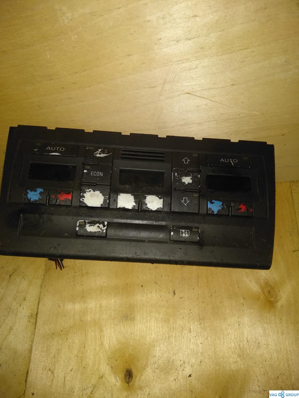 блок управления печки / климат-контроля Audi A4 B6 2003, 1.8 л., бензин, седан, 8E0820043K, . - фото №1