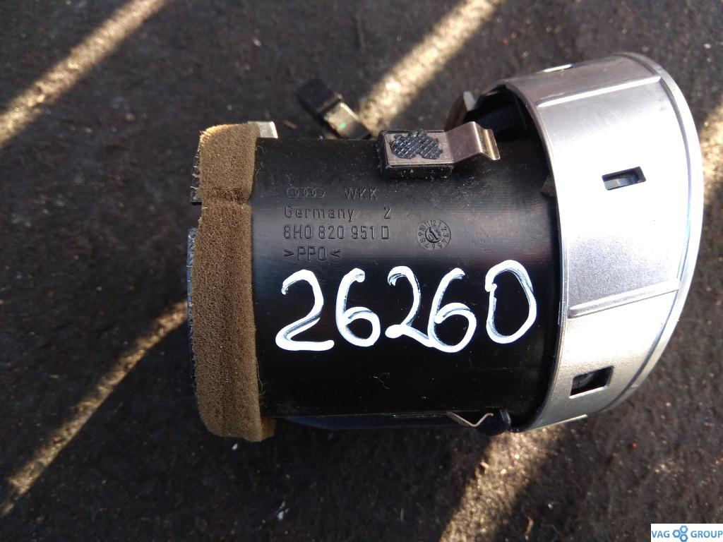 дефлектор обдува салона Audi A4 B7 2006, 2.0 л., бензин, кабриолет, 8H0820951D, . - фото №1