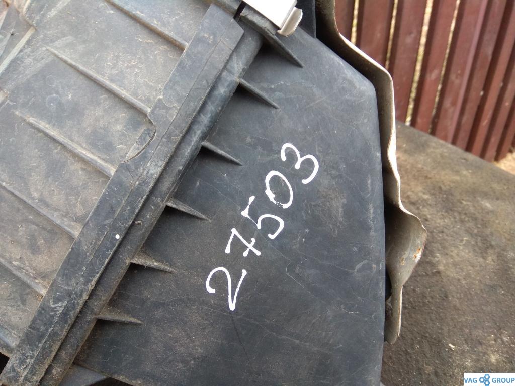 корпус воздушного фильтра Audi A4 B6 2000, 1.8 л., бензин, 058133837AC, 058133837AL, AWT - фото №1