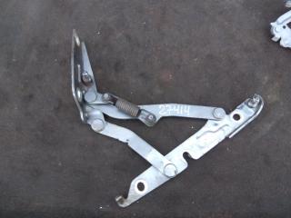 петля крышки багажника Volkswagen Jetta 5 поколение 2006, 2.0 л., TDi, дизель, седан, 1K5827302A, .