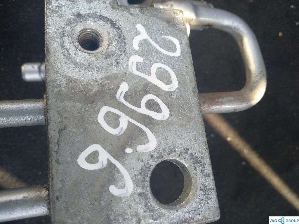 петля двери Audi A6 4F/C6 2006, 3.2 л., бензин, седан, 8E0831412, 8E0831412B, 8E0831412E, . - фото №1