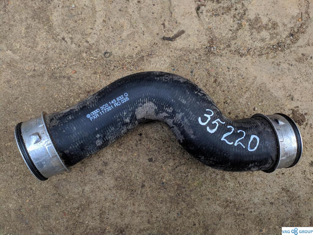 патрубок интеркулера Volkswagen Passat CC 1 поколение 2010, 1.8 л., бензин, седан, 3C0145832Q, BZB, CAWB, CCZA, CCTA, CDAB, CDAA, CGYA, CBFA, . - фото №1