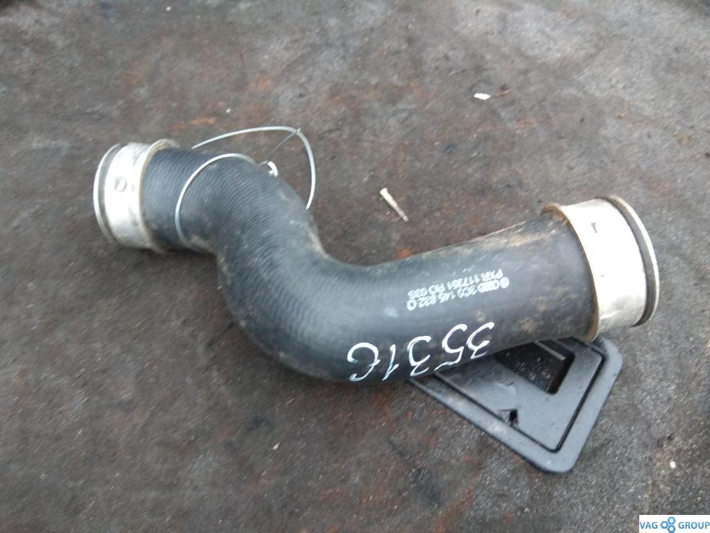 патрубок интеркулера Volkswagen Passat CC 1 поколение 2010, 1.8 л., бензин, седан, 3C0145832Q, BZB, CAWB, CCZA, CCTA, CDAB, CDAA, CGYA, CBFA, . - фото №1