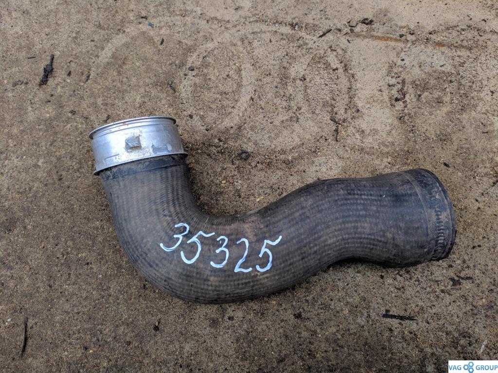 патрубок (трубопровод, шланг) Volkswagen Golf 6 поколение 2010, 1.8 л., бензин, хетчбэк 5 дв., 1K0145834N, 1K0145834H, 1K0145834AM, CCTA, CDAA, CBFA, 1K0145762DK, 1K0145762EJ, 1K0145762FM, 1K0145762FN, 1K0145762HP, 1K0145762HR - фото №1