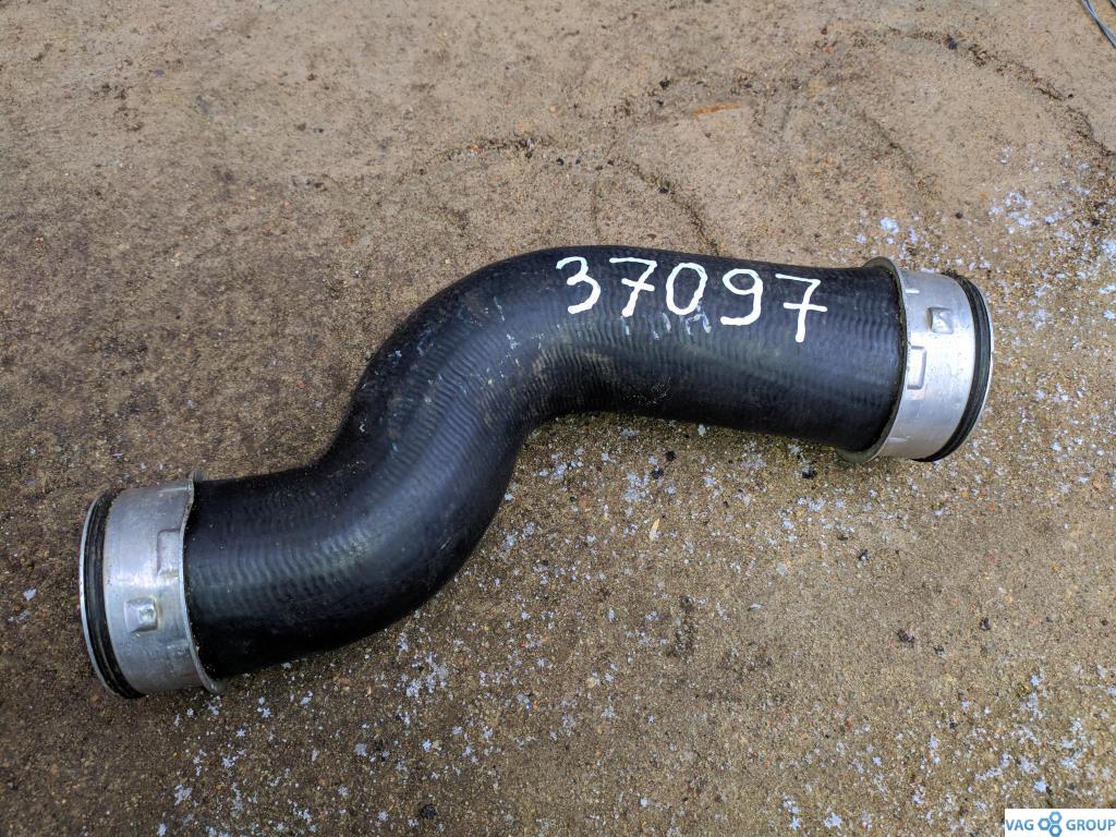 патрубок интеркулера Volkswagen Passat B6 2009, 1.8 л., бензин, седан, 3C0145832Q, BZB, CAWB, CCZA, CCTA, CDAB, CDAA, CGYA, CBFA, . - фото №1