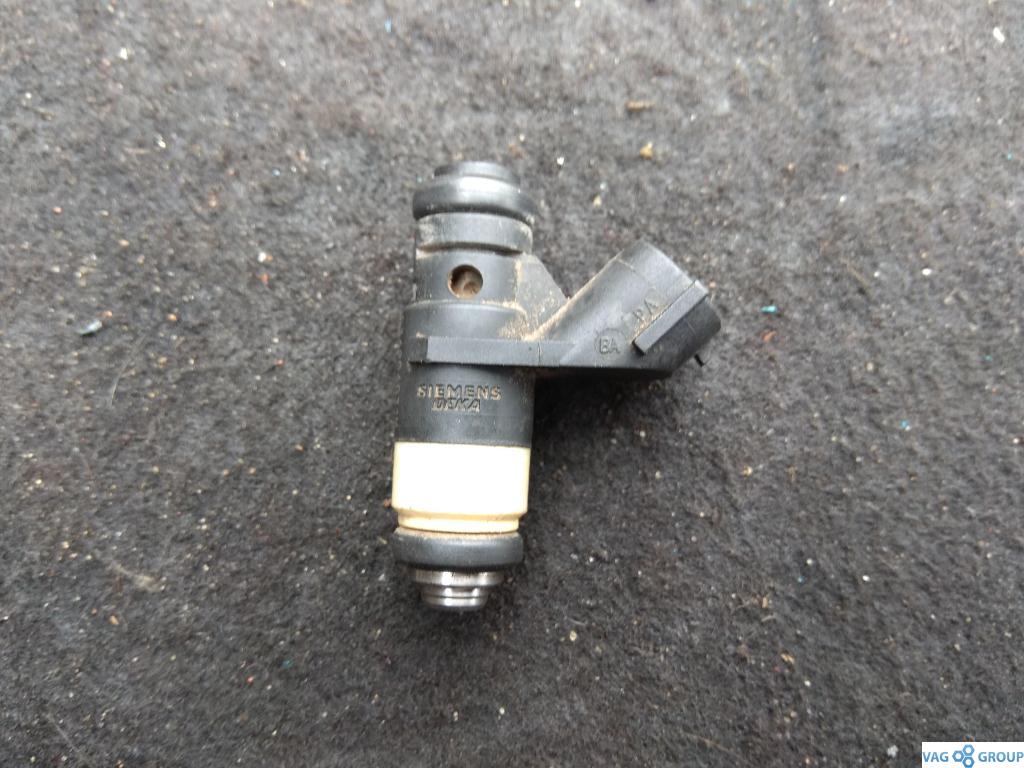 форсунка Audi A2 8Z 2002, 1.4 л., бензин, хетчбэк 5 дв., 036906031M, AUA, BBY, . - фото №1