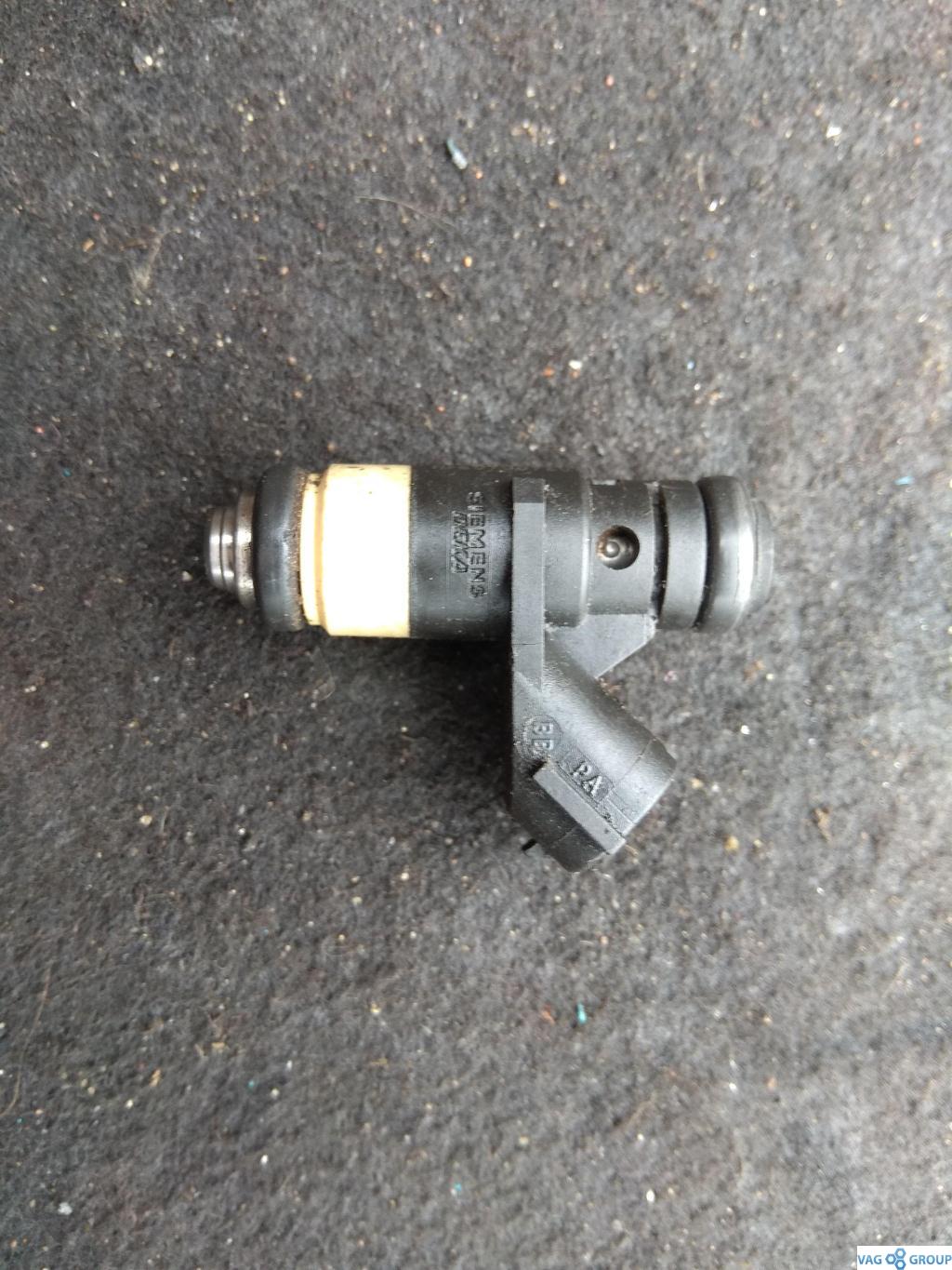 форсунка Audi A2 8Z 2002, 1.4 л., бензин, хетчбэк 5 дв., 036906031M, AUA, BBY, . - фото №1
