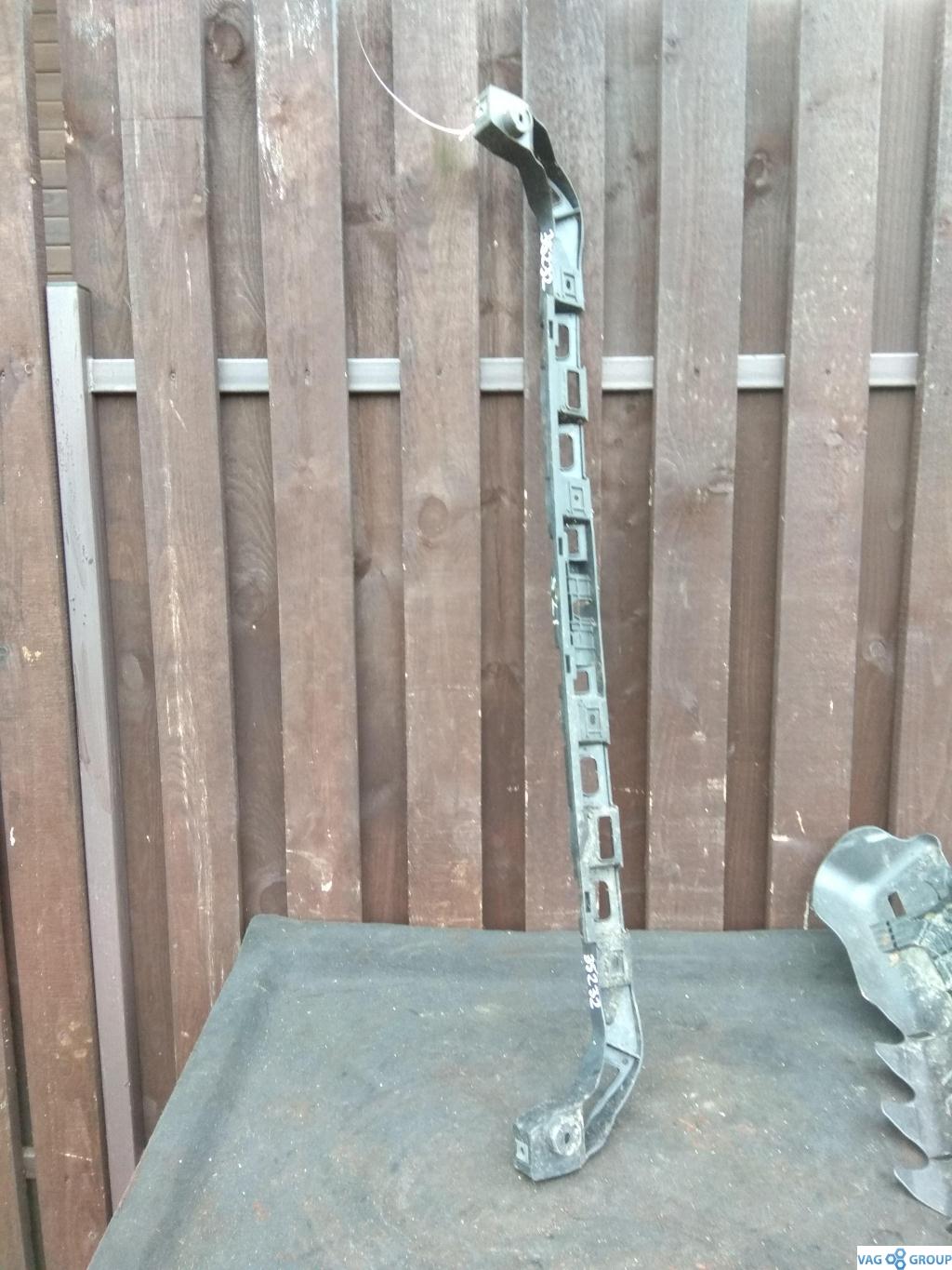 Крепление бампера заднего Volkswagen Passat B6 2007, 2.0 л., бензин, седан, 3C5807863, BLX, 3C5807861 - фото №1