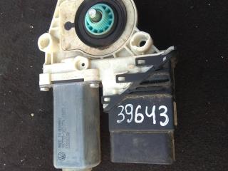 моторчик стеклоподъемника задний правый Volkswagen Passat B6 2009, 2.0 л., бензин, седан, 1K0959704AD, 1K0959794P, .