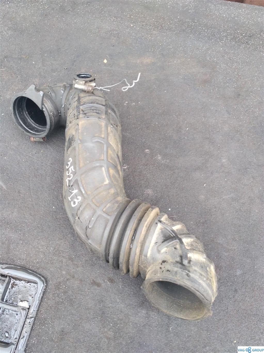 патрубок (трубопровод, шланг) Audi A6 4A/C4 1995, 2.5 л., TDi, дизель, седан, 4A0145747A, AAT, AEL, . - фото №1