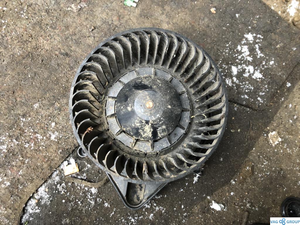 моторчик печки Audi A4 B7 2006, 2.0 л., бензин, седан, 8E1820021E, . - фото №1