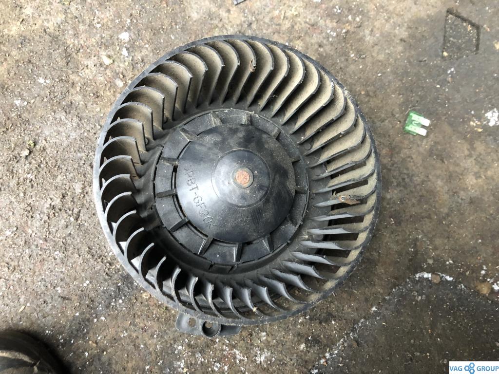 моторчик печки Audi A4 B6 2003, 1.8 л., бензин, седан, 8E1820021B, . - фото №1